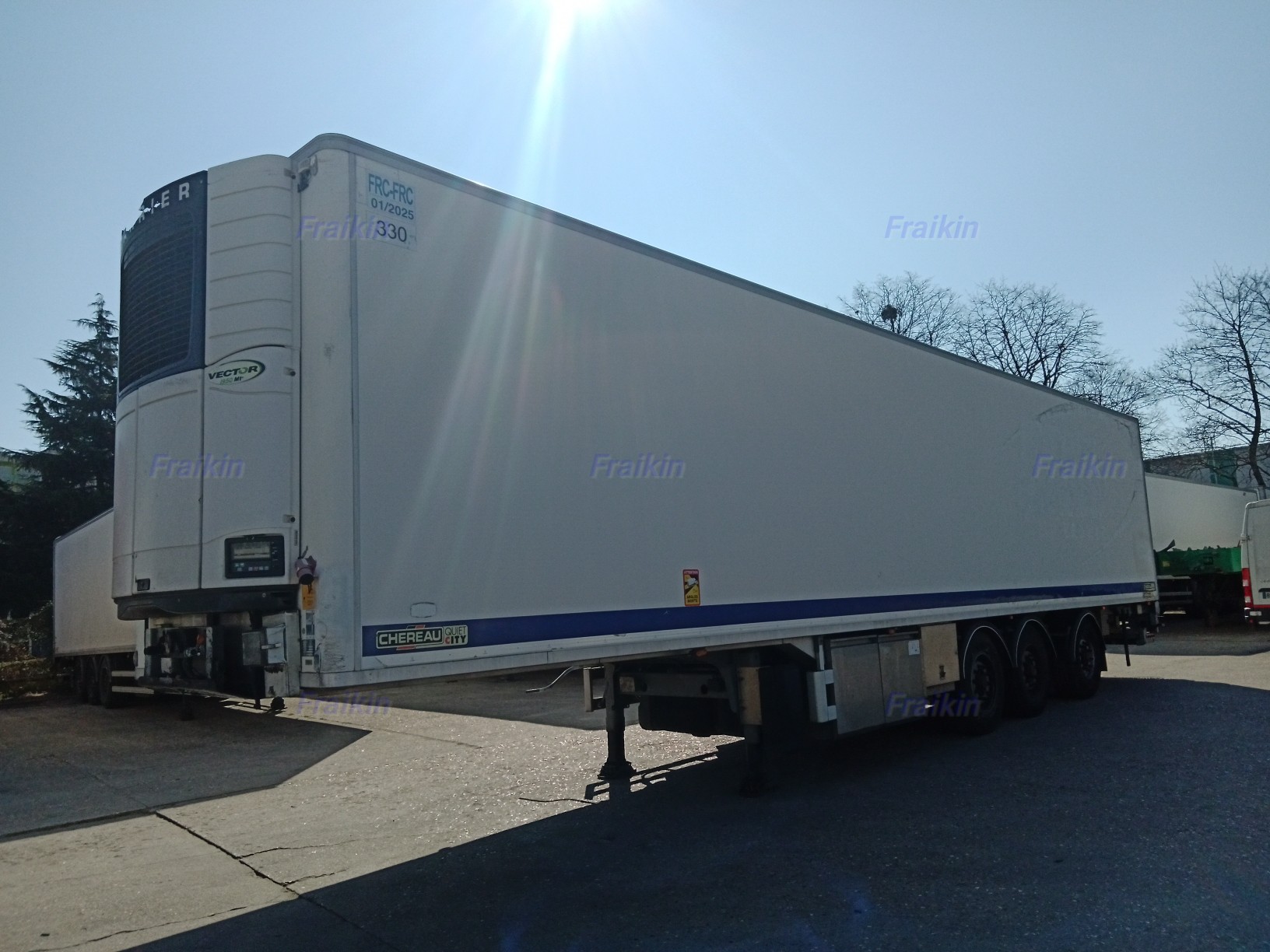 CHEREAU SR 38T FRIGO MULTI 3 ESS con plataforma elevadora ALQUILER OPCION COMPRA VENTA