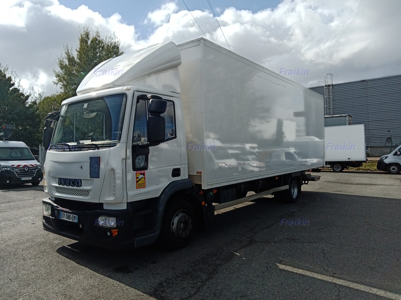 IVECO EUROCARGO 120E18 venta y alquiler con opción compra