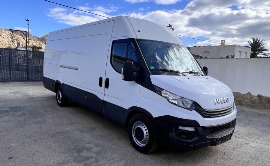 Iveco Daily 2.3 D 35 S V 4100 ALQUIER O VENTA COMO USTED PREFIERA